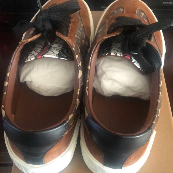 Burberry sneakers  NWT - Picture 8 of 15